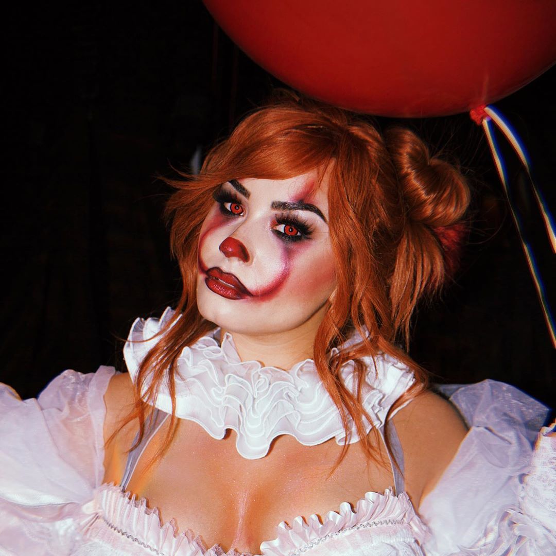 Demi Lovato turns into a sexy version of ‘Pennywise the Clown’ for Halloween