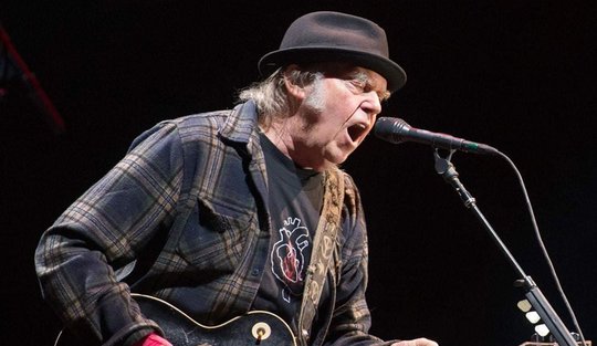 On Neil Young’s new ‘Colorado’ album, amped up rage — and hope