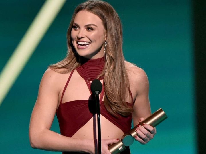 Hannah Brown Wins Big at 2019 People’s Choice Awards as Exes Colton Underwood & Tyler Cameron Cheer Her On