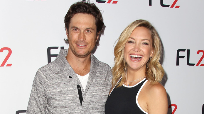 Kate Hudson & Brother Oliver Hudson Announce Their New Podcast With Heartfelt Messages to Each Other