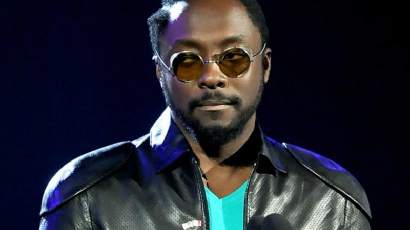 Black Eyed Peas frontman will.i.am met by police at Sydney airport