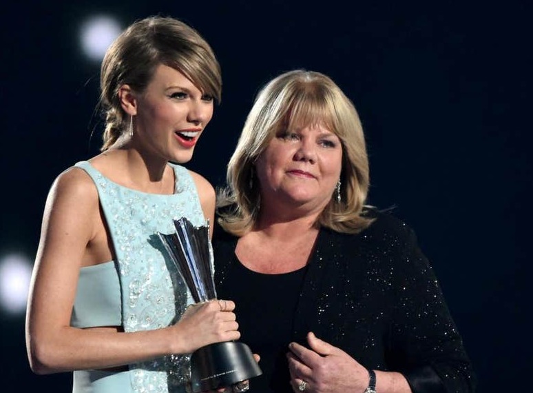 TAYLOR SWIFT REVEALS HER MOTHER HAS BEEN DIAGNOSED WITH A BRAIN TUMOUR