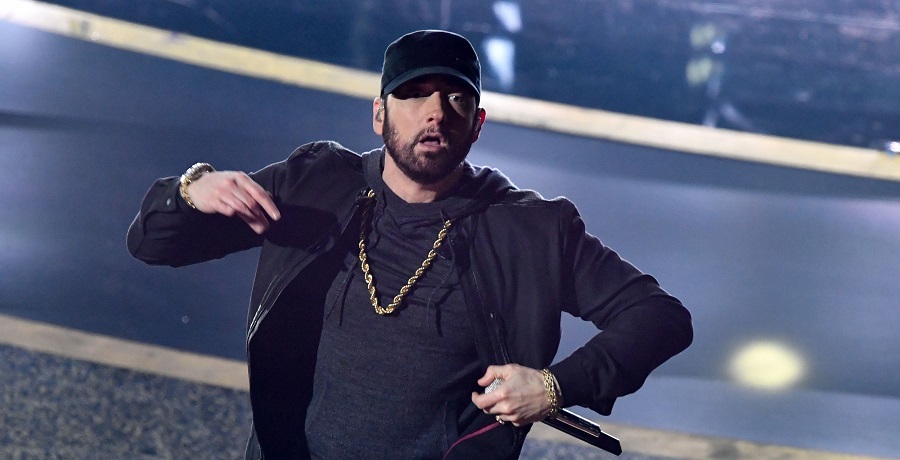These are the best memes about Eminem’s very random Oscars performance of “Lose Yourself”