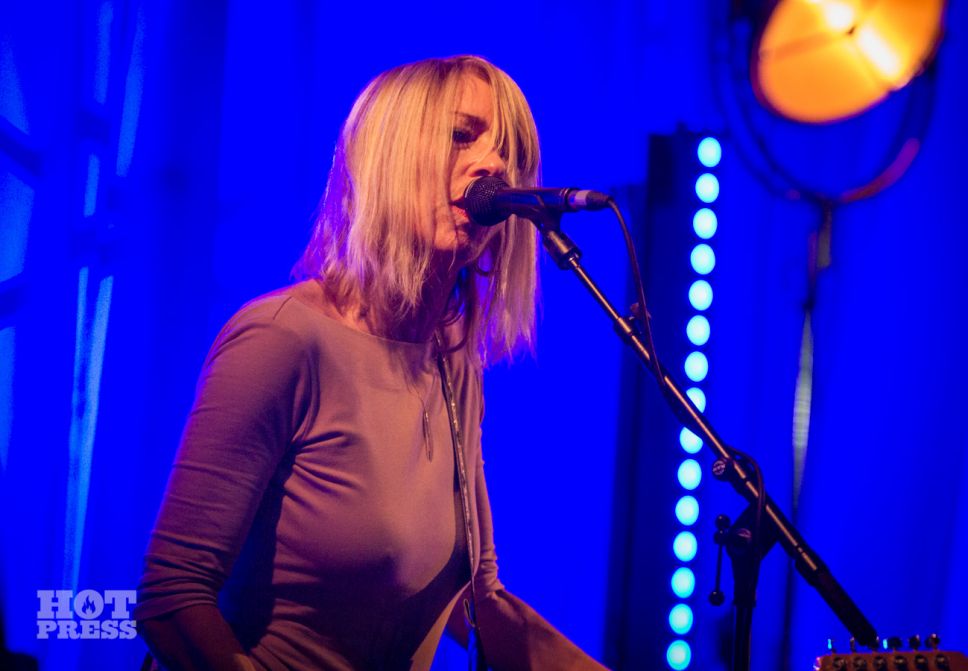 Kim Gordon urges Americans to vote for Bernie Sanders with absurd recipe video