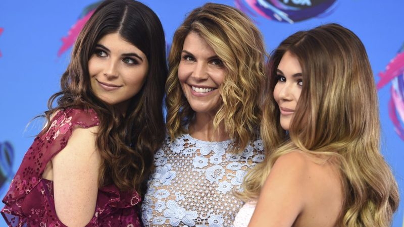 Lori Loughlin faces new trouble in college admissions scandal case