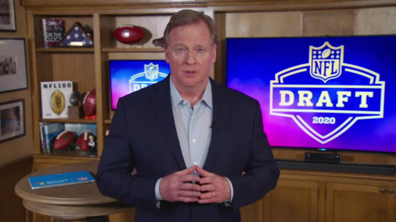 Roger Goodell made a mid-draft wardrobe change and nobody could figure out why