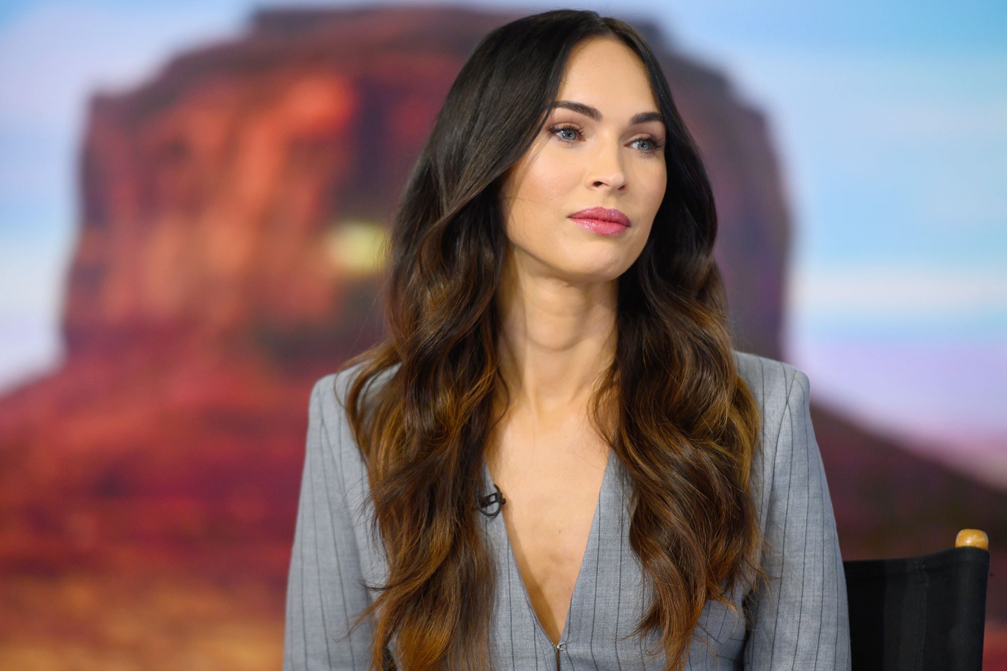MEGAN FOX DITCHES WEDDING RING DURING PROMO … But ‘Green’ is Still Her Family Name