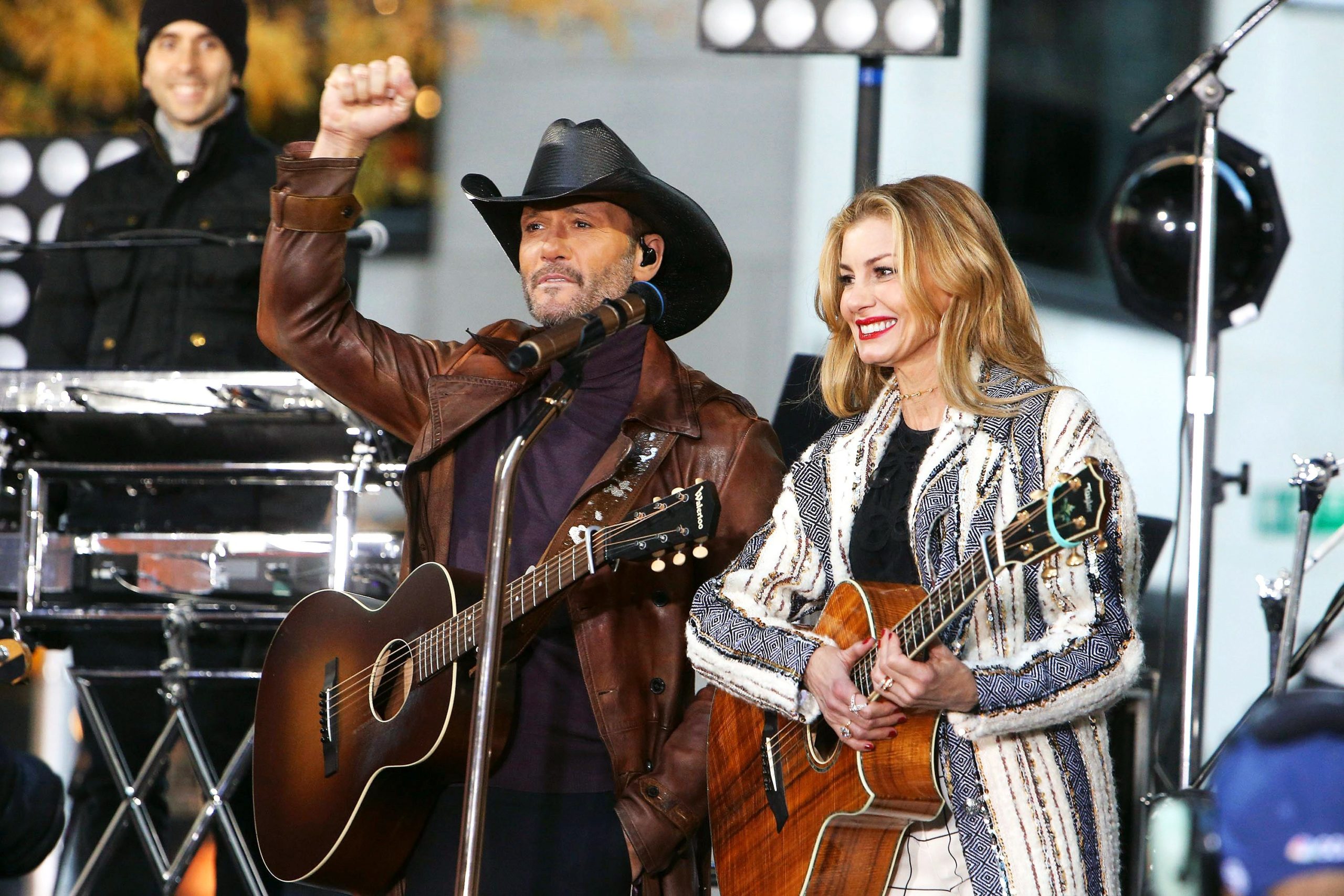 Tim McGraw, Faith Hill and More Participate in Front Line and Essential Workers Benefit