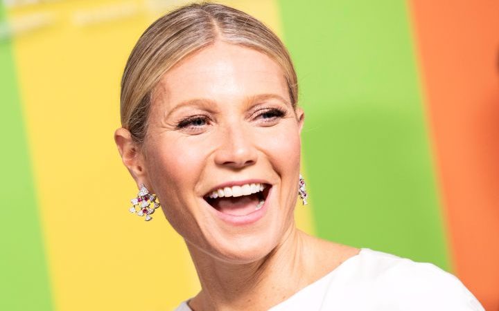 Gwyneth Paltrow Reveals She Learned A Very NSFW Skill From Rob Lowe’s Wife