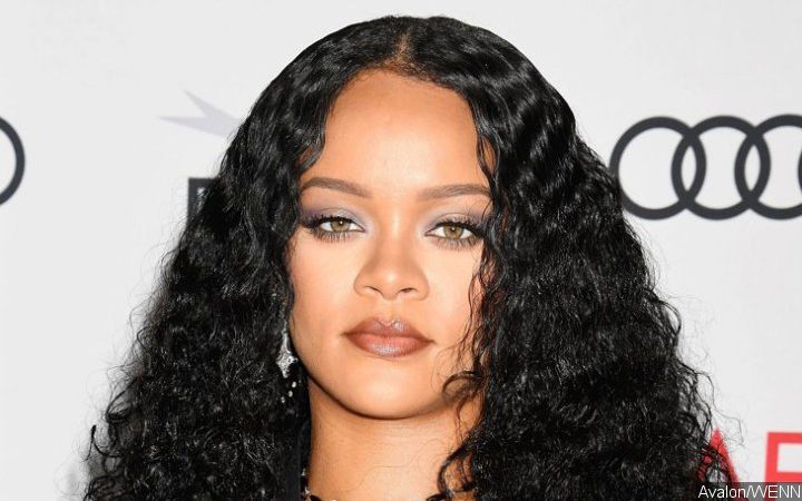 Rihanna Apologizes For Using Song That Contains Sacred Islamic Verses At Fashion Show