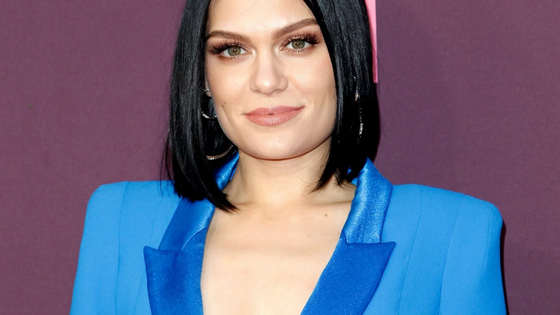 Jessie J Hospitalized with Meniere’s Disease After Struggling to Hear & Walk
