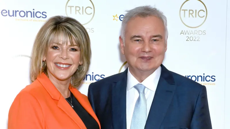 Eamonn Holmes and Ruth Langsford announce divorce