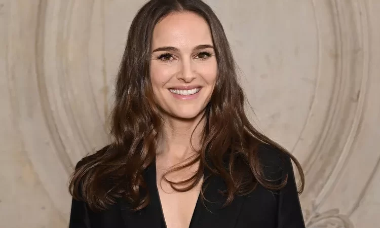 Natalie Portman Expresses Gratitude to Friends ‘Who Lift Me Up Again and Again’ After Divorce from Benjamin Millepied